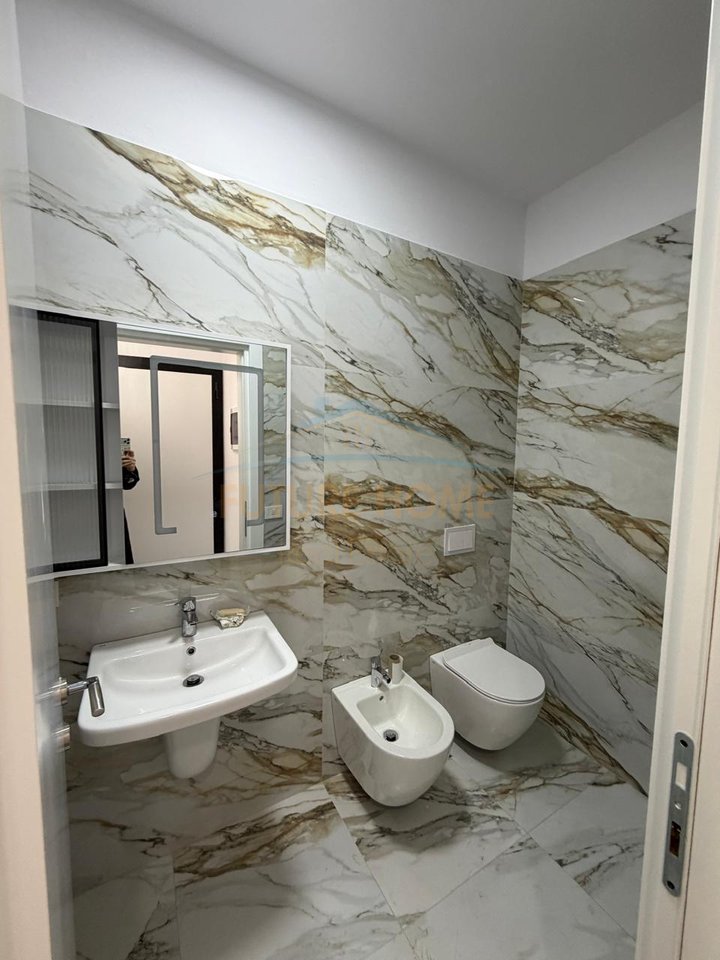 Qera, Apartament 2+1+Post Parkimi,Rezidenca Golden Tower,Mine Peza