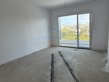Qera, Apartament 2+1, Paskuqan