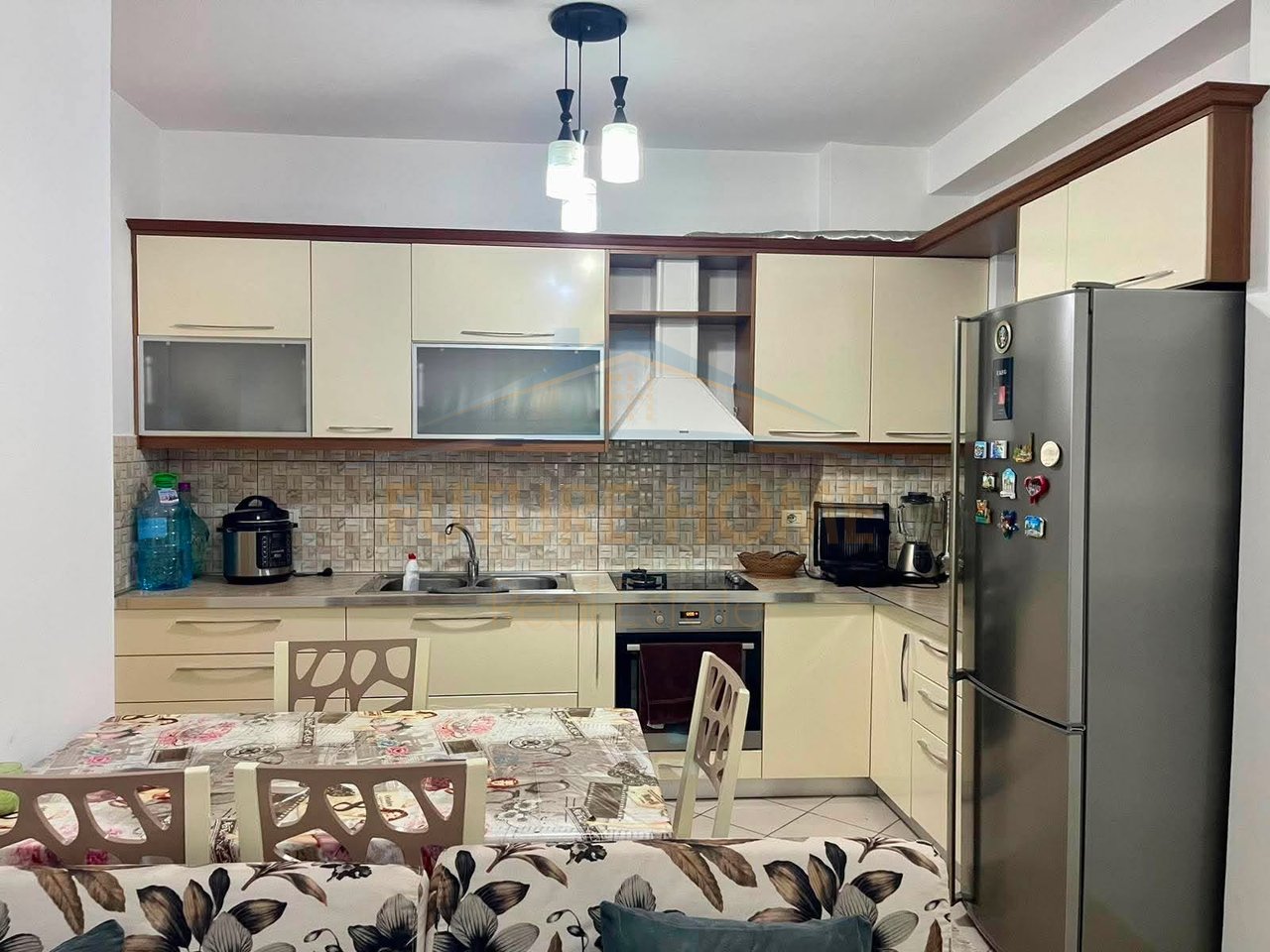 In vendita, Appartamento 1+1, Unaza e Re