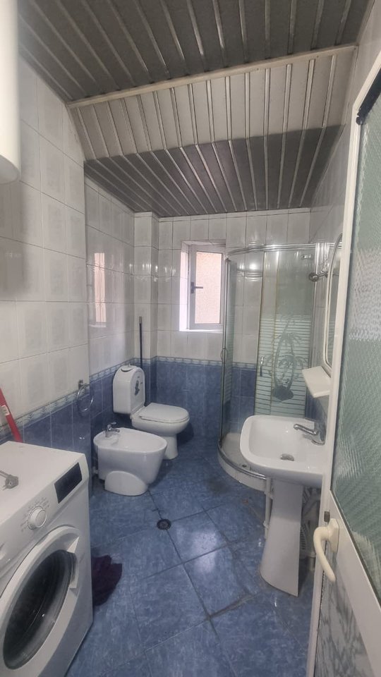 Shitet, Apartament 3+1+2+Depo, Rruga e Kavajës, Tirane