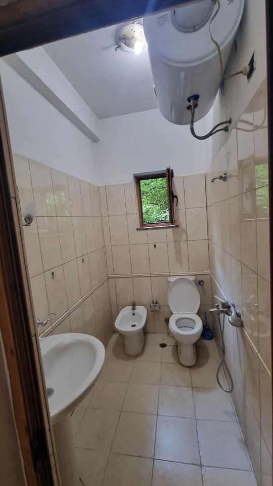 Shitet, Apartament 3+1+2+Depo, Rruga e Kavajës, Tirane
