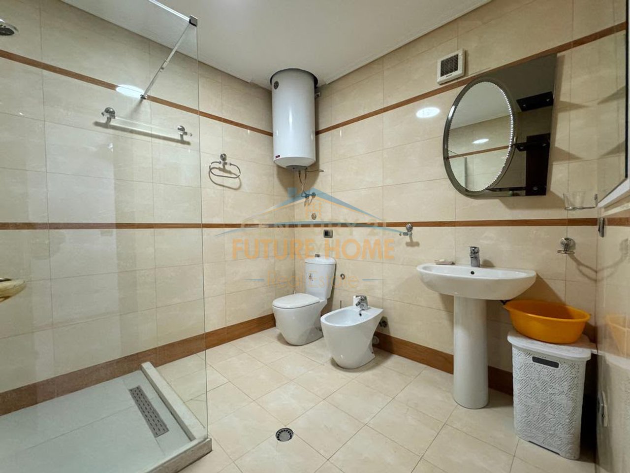 Shitet, Apartament 2+1,Liqeni Artificial,Tiranë