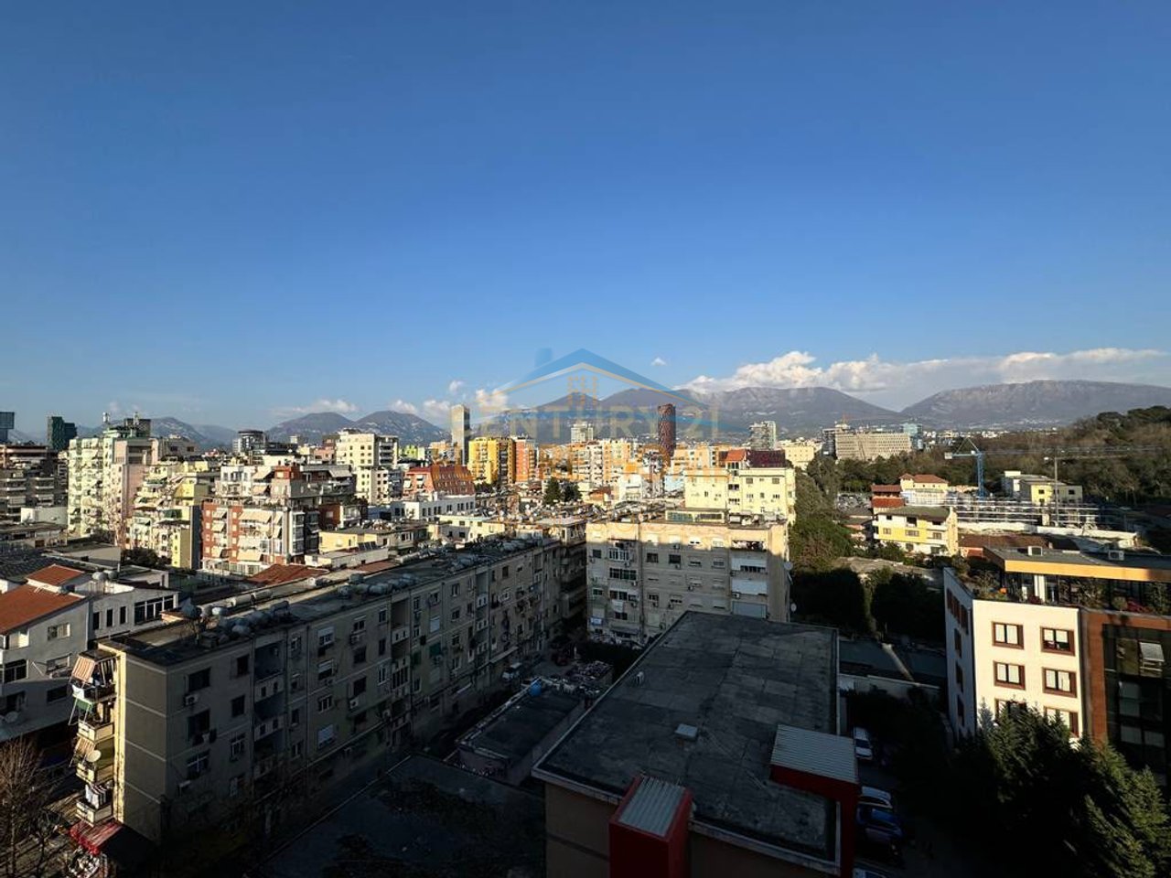 Shitet, Apartament 2+1,Liqeni Artificial,Tiranë