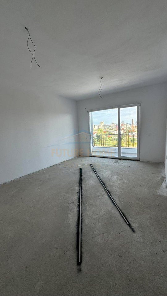 Qera, Apartament 2+1, Paskuqan