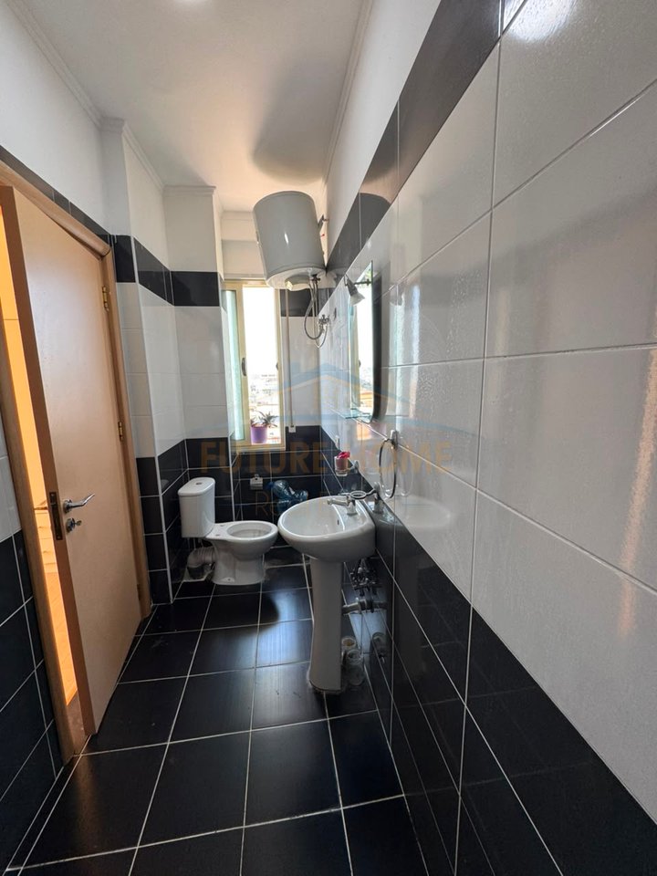 Shitet, Apartament 2+1+2, Restorant Fresku, Rruga e Dajtit
