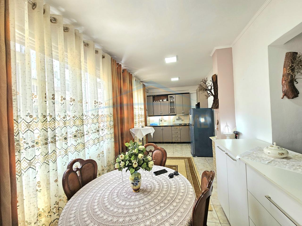 Affitto, Appartamento 2+1, Via Elbasan, Tirana.
