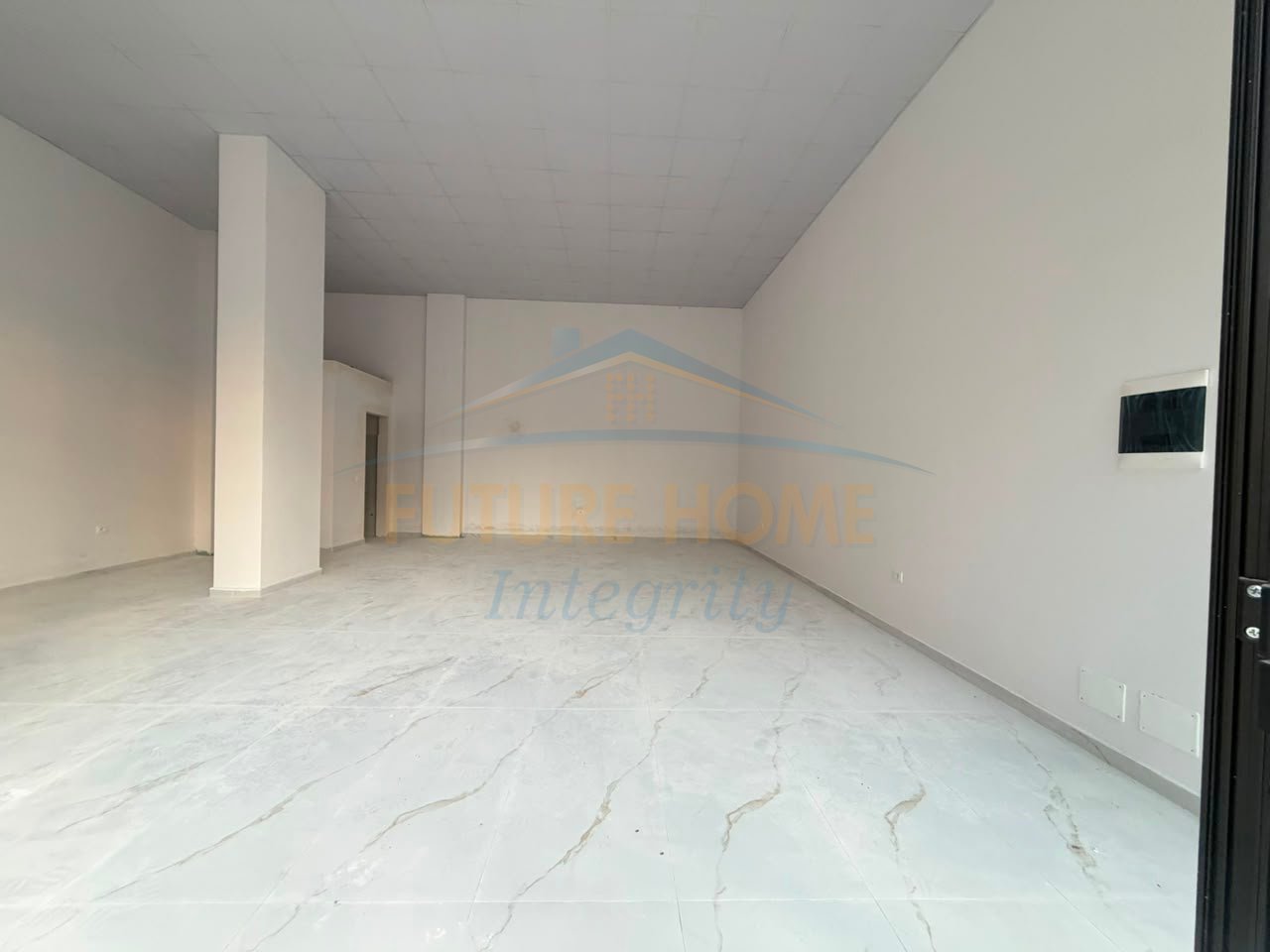Rent, Business Premises, Paskuqan, Tirana.