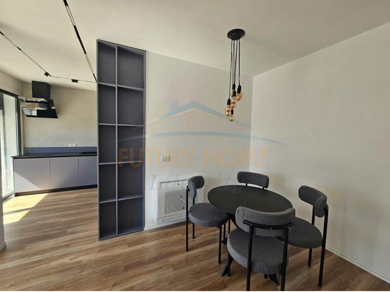 Qera, Apartament 2+1+2+Post Parkimi, Ish Tregu Elektrik, Tiranë.