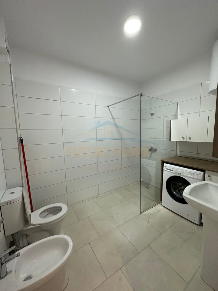 Shitet, Apartament 2+1, Kamëz