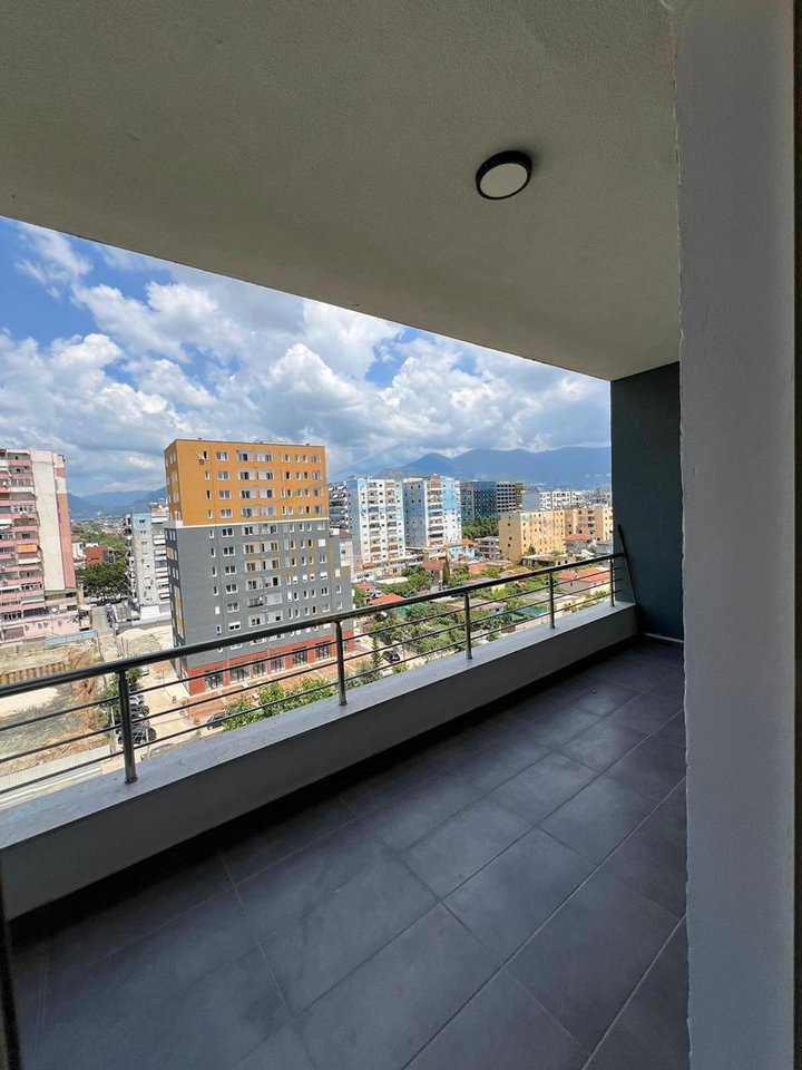 In vendita, Appartamento 1+1, Ex Campo di Aviazione, Tirana