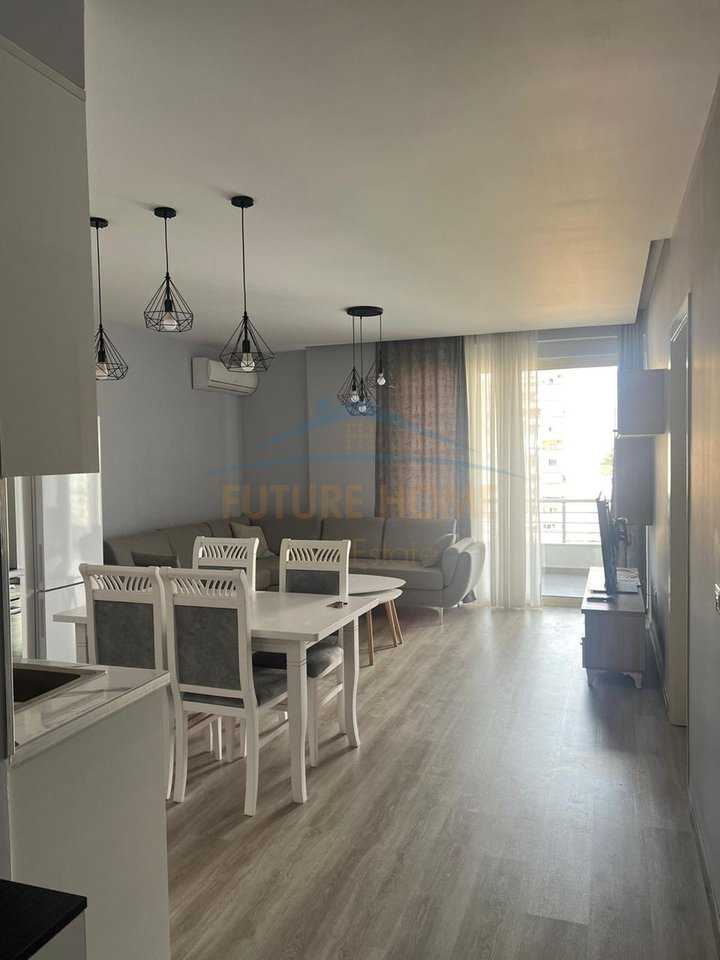 In vendita, Appartamento 1+1, Ex Campo di Aviazione, Tirana