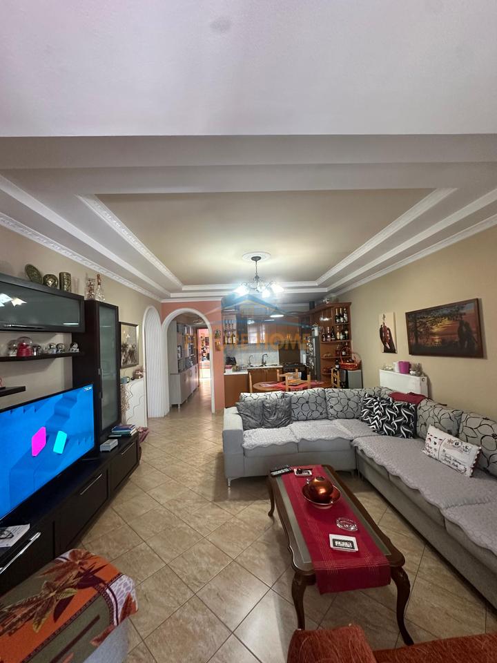 For sale, Apartment 3+1+2+Veranda, Ali Demi, Tirana