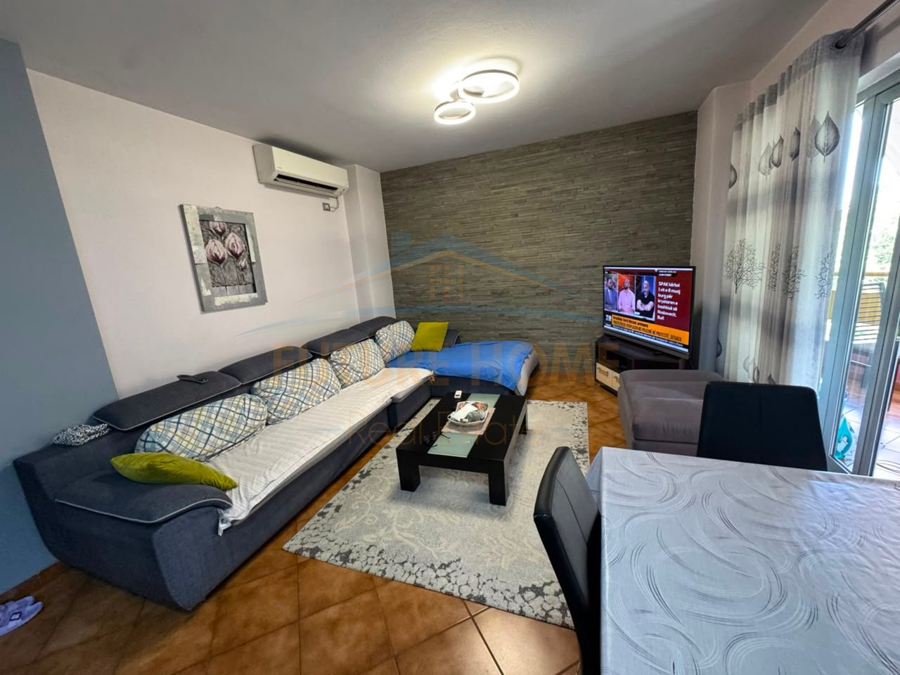 For sale, Apartment 3+1+2+2 Parking Spaces, Building with Arrow