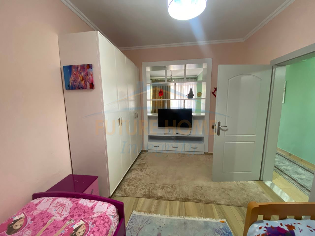 Qera, Apartament 2+1, Ish Tregu Elektrik, Tiranë.