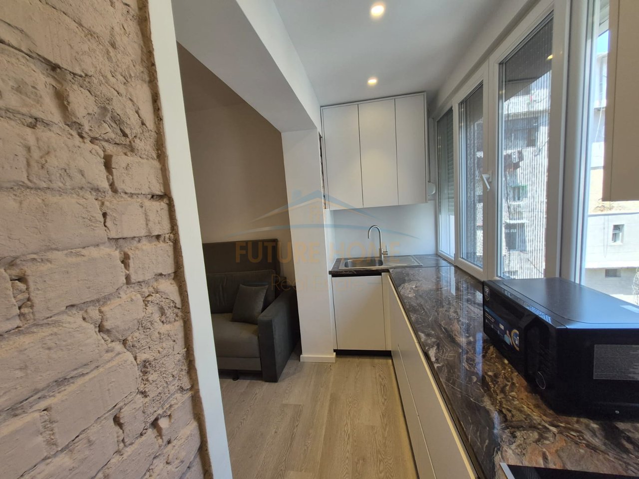 Shitet, Apartament 2+1, Garda