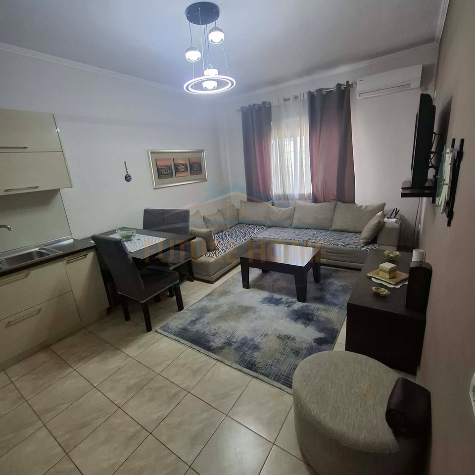 Shitet, Apartament 2+1, Rruga Astrit Losha, Unaza e Re