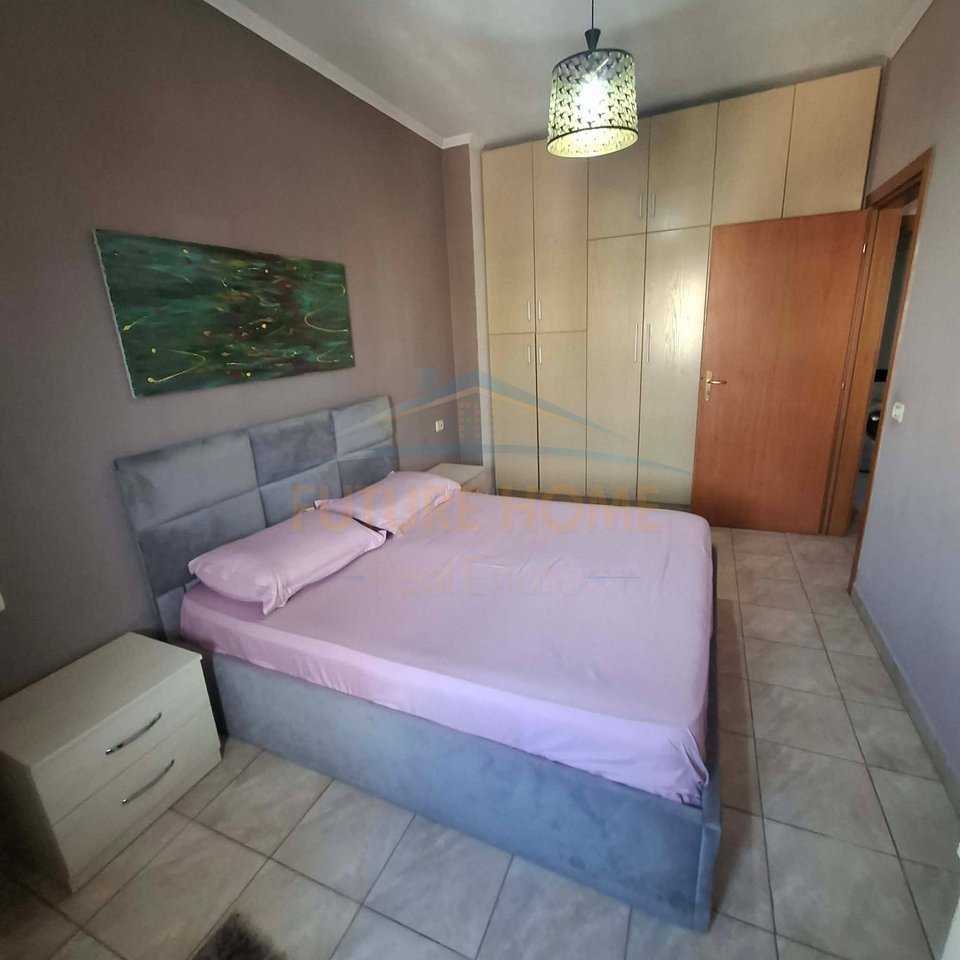 Shitet, Apartament 2+1, Rruga Astrit Losha, Unaza e Re