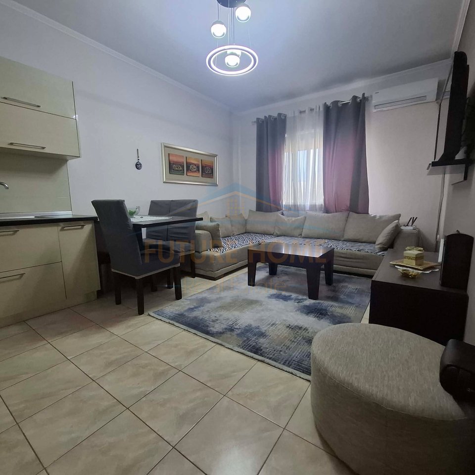 Shitet, Apartament 2+1, Rruga Astrit Losha, Unaza e Re