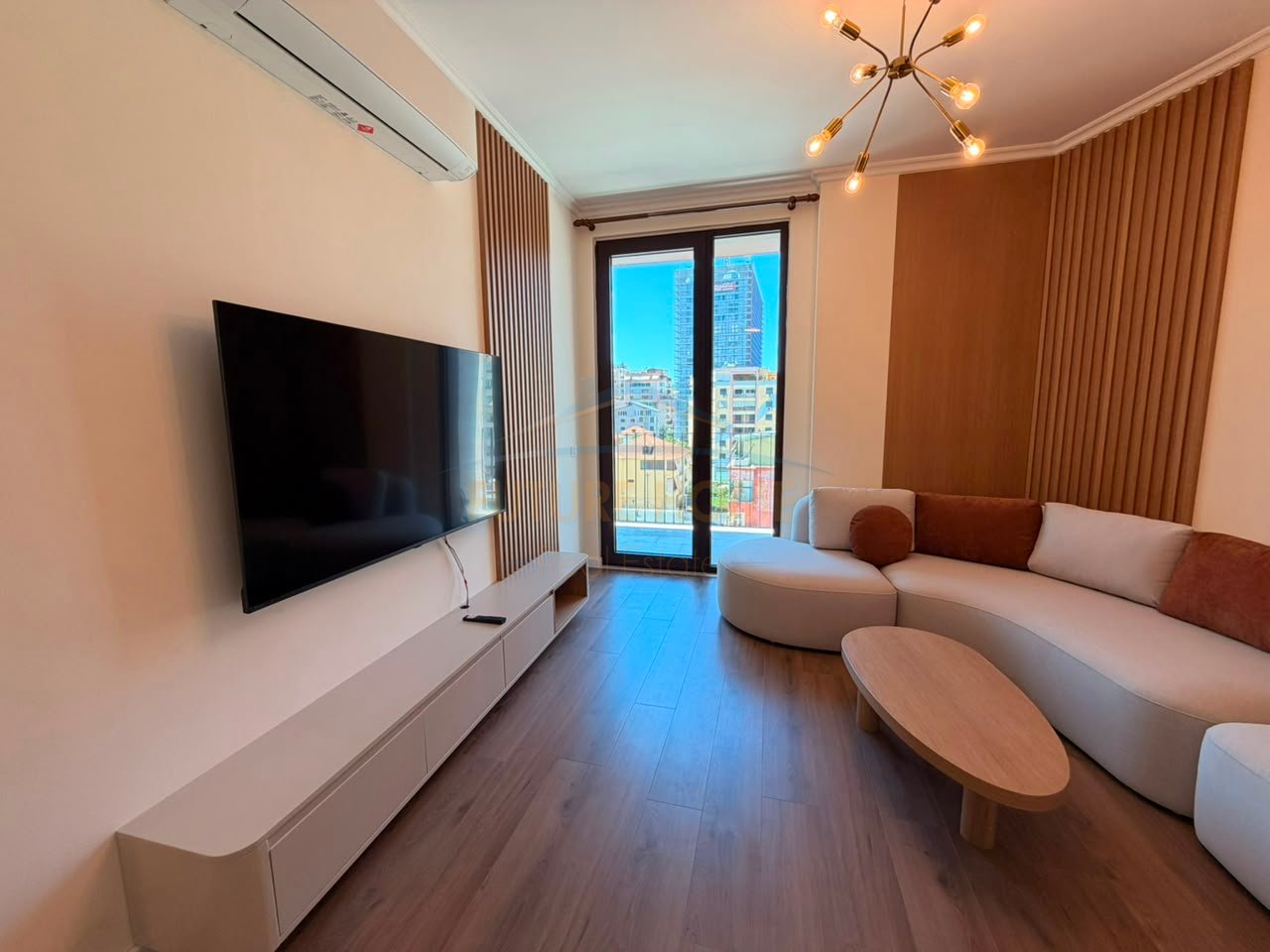 Qira, Apartament 2+1+2+ Post Parkimi, Altana Luxury Residence, Rruga e Kosovarëve, Tiranë.