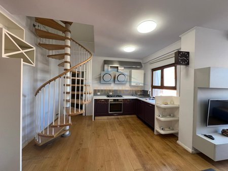Affitto, Duplex + Posto Auto, Lago Secco, Tirana