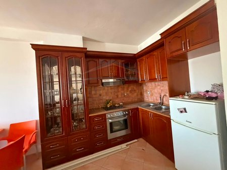 Shitet Apartament 2+1+2 ,Plazh Hekurudha, Durres