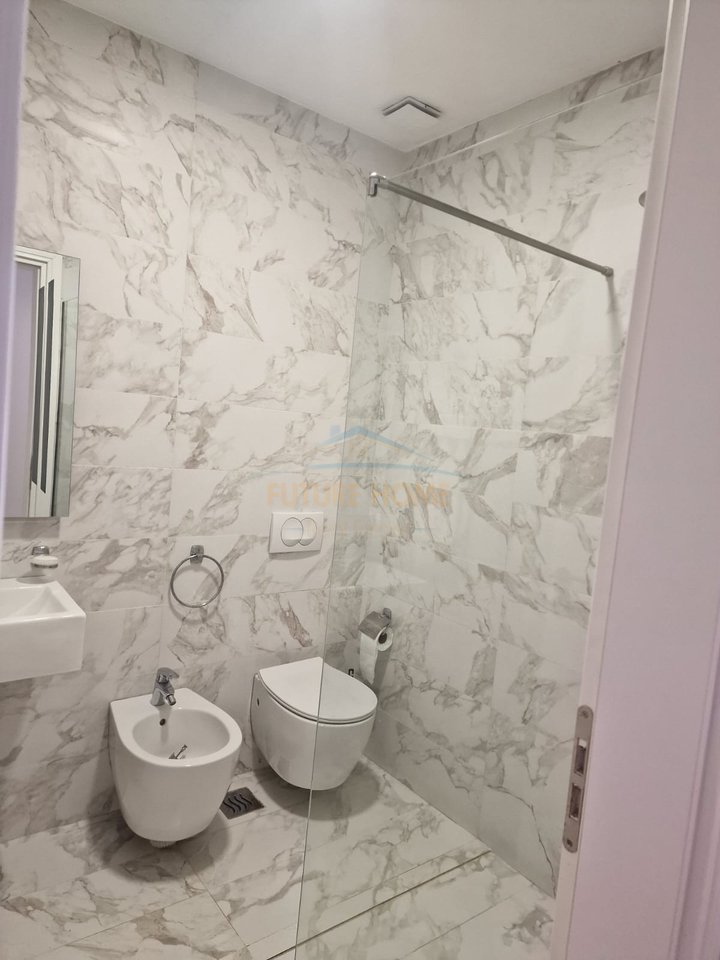 Rent, 2-Storey Villa, Porcelan
