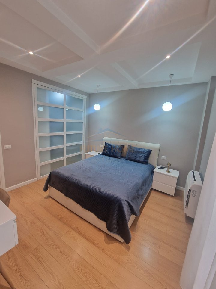 Rent, 2-Storey Villa, Porcelan