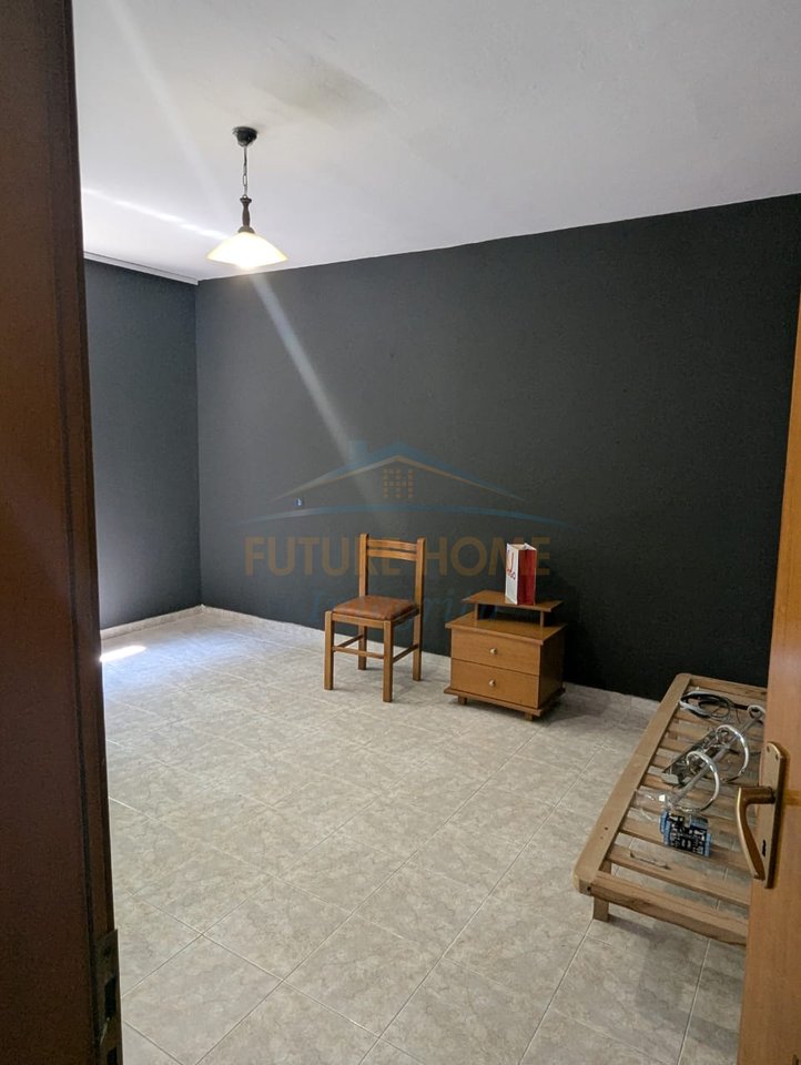 In vendita, Appartamento 1+1, Ali Demi, Tirana.