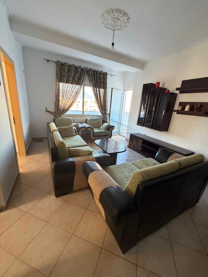 Shitet Apartament 2+1, Misto Mame