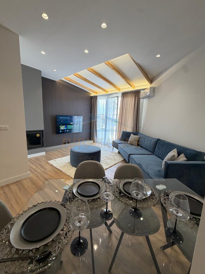 Qera, Apartament, 2+1+2+verande, Unaza e Re