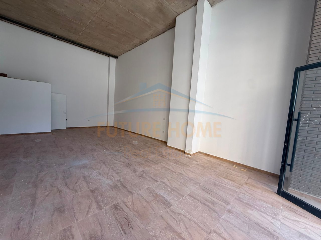 In vendita, Unità Commerciale, Grand Park Residence (IBN), Ex Campo di Aviazione