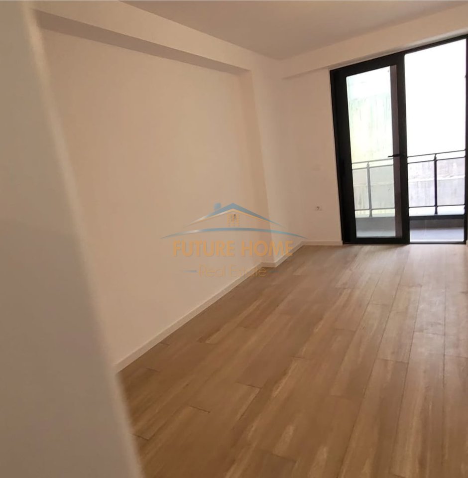 Shitet, Apartament 1+1, Sarande.