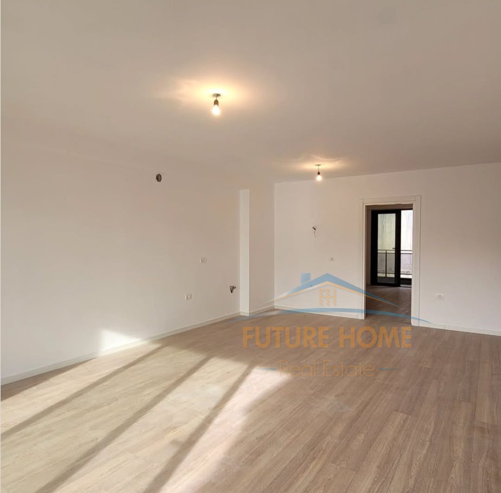Shitet, Apartament 1+1, Sarande.