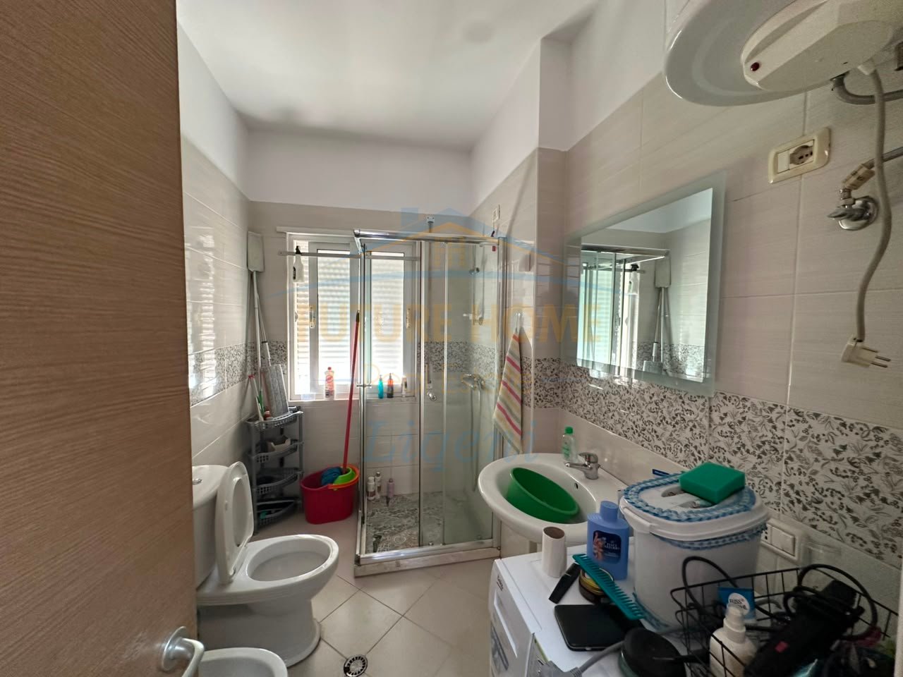 In vendita, appartamento 2+1+veranda, Fresku, Tirana.