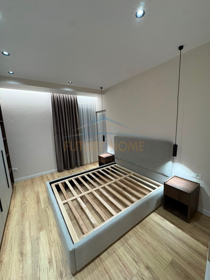 Shitet, Apartament 1+1,Unaza Re