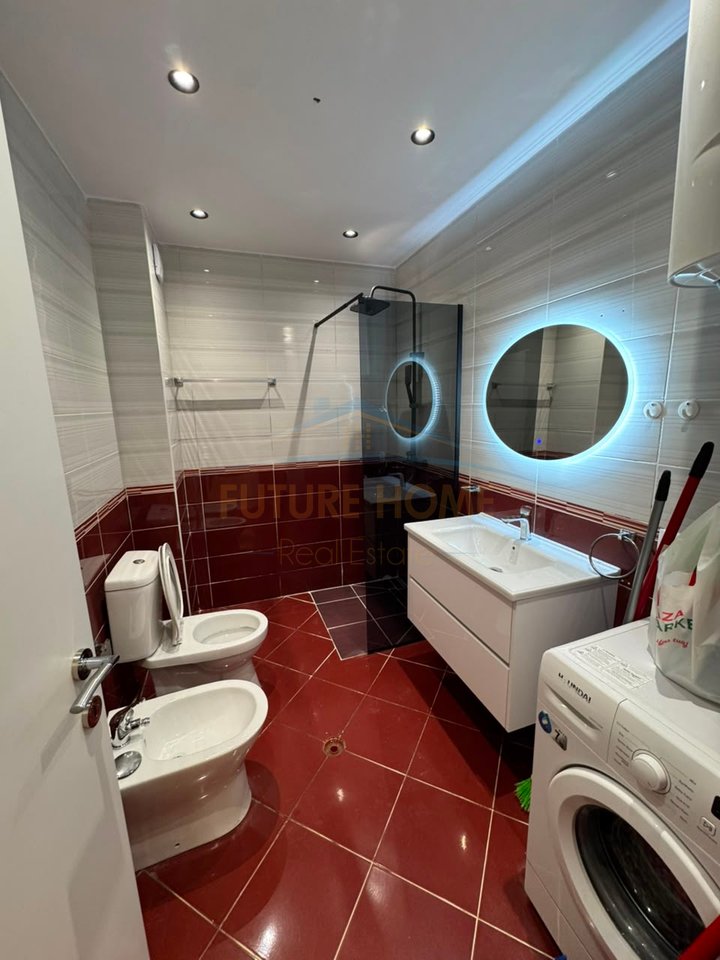 Shitet, Apartament 1+1,Unaza Re