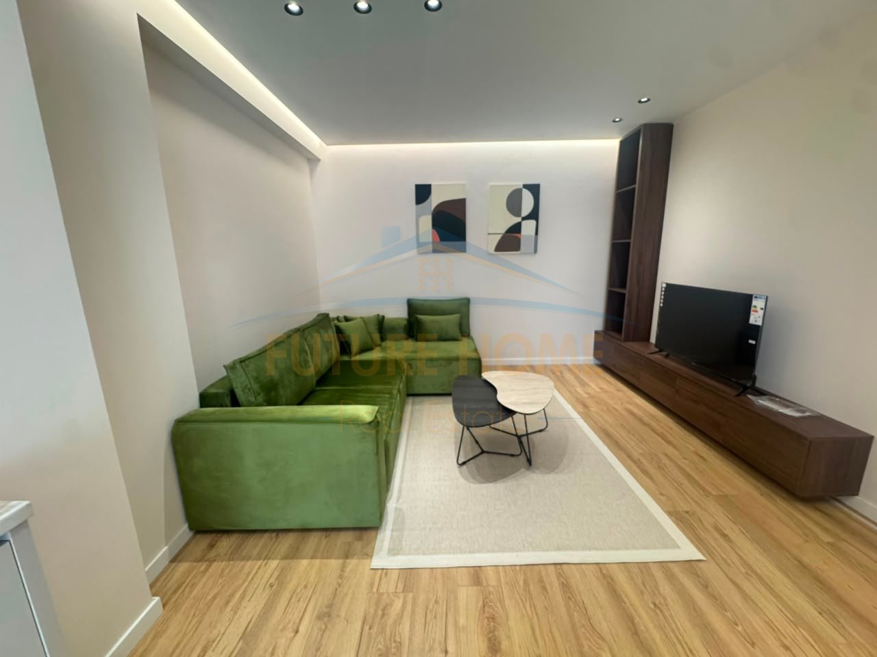 Shitet, Apartament 1+1,Unaza Re
