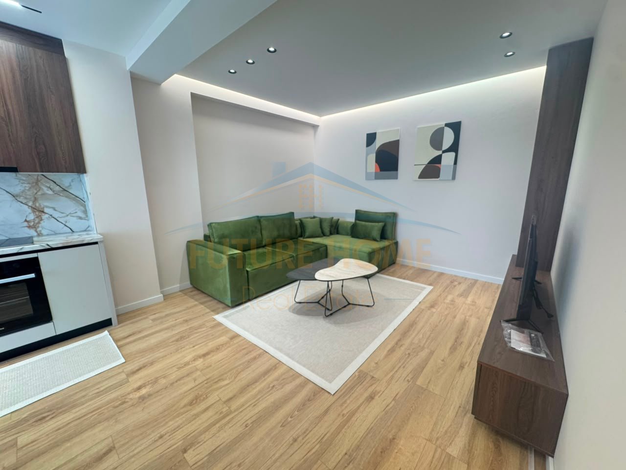 Shitet, Apartament 1+1,Unaza Re