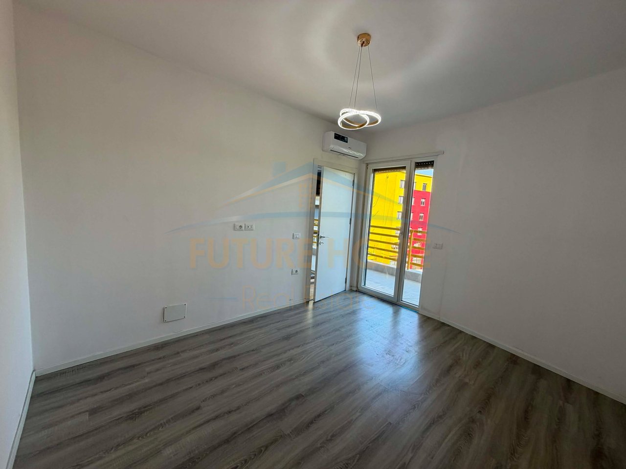 Affitto, Appartamento 1+1, Complesso E88, Laprakë
