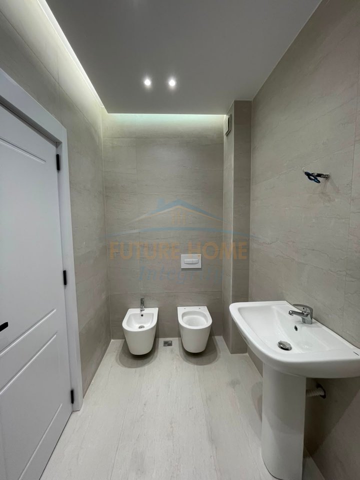 Shitet, Apartament 2+1+Depo, Paskuqan, Tiranë.