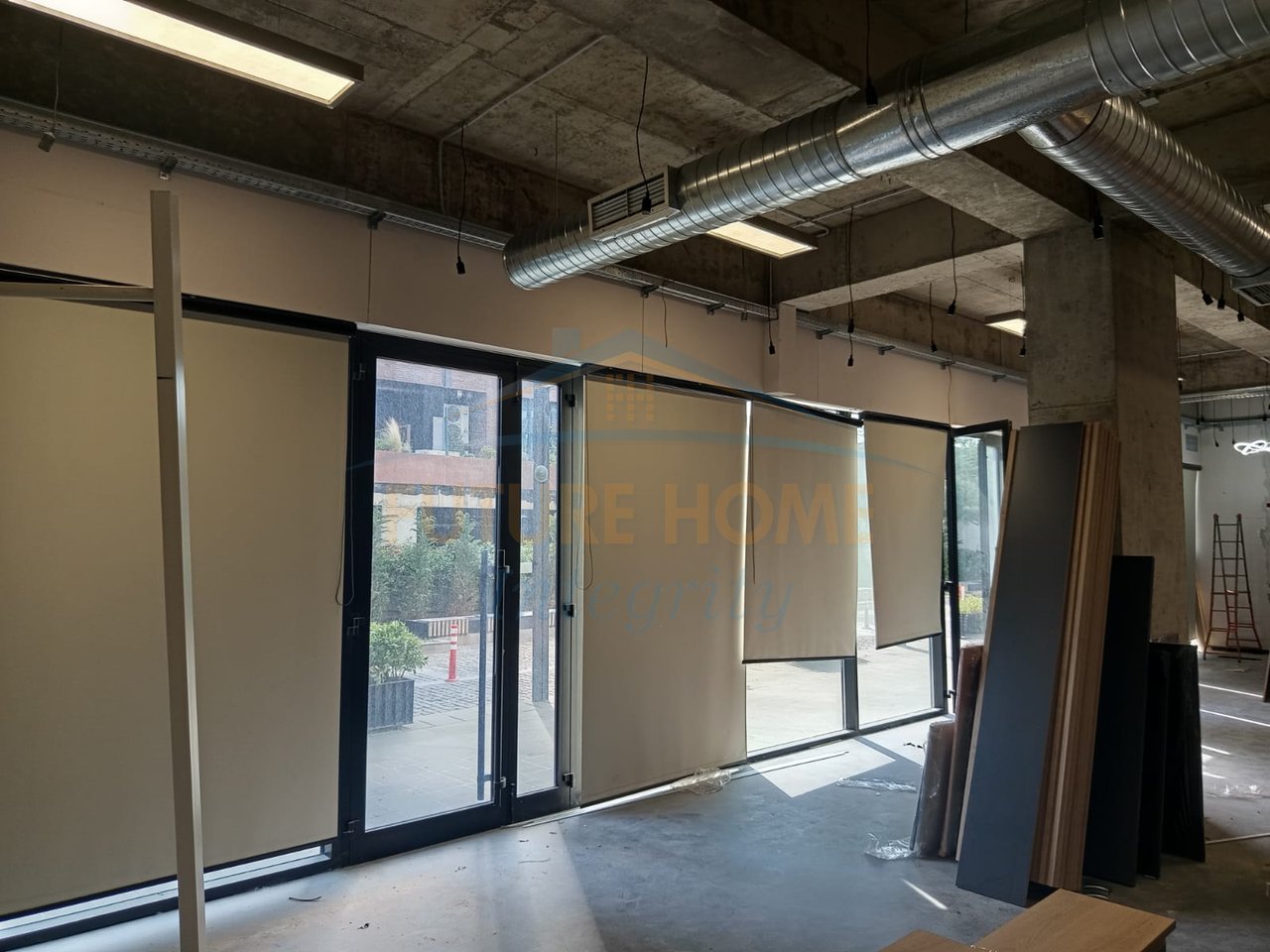 For sale, Business Premises, Kavaja Street, Tirana.