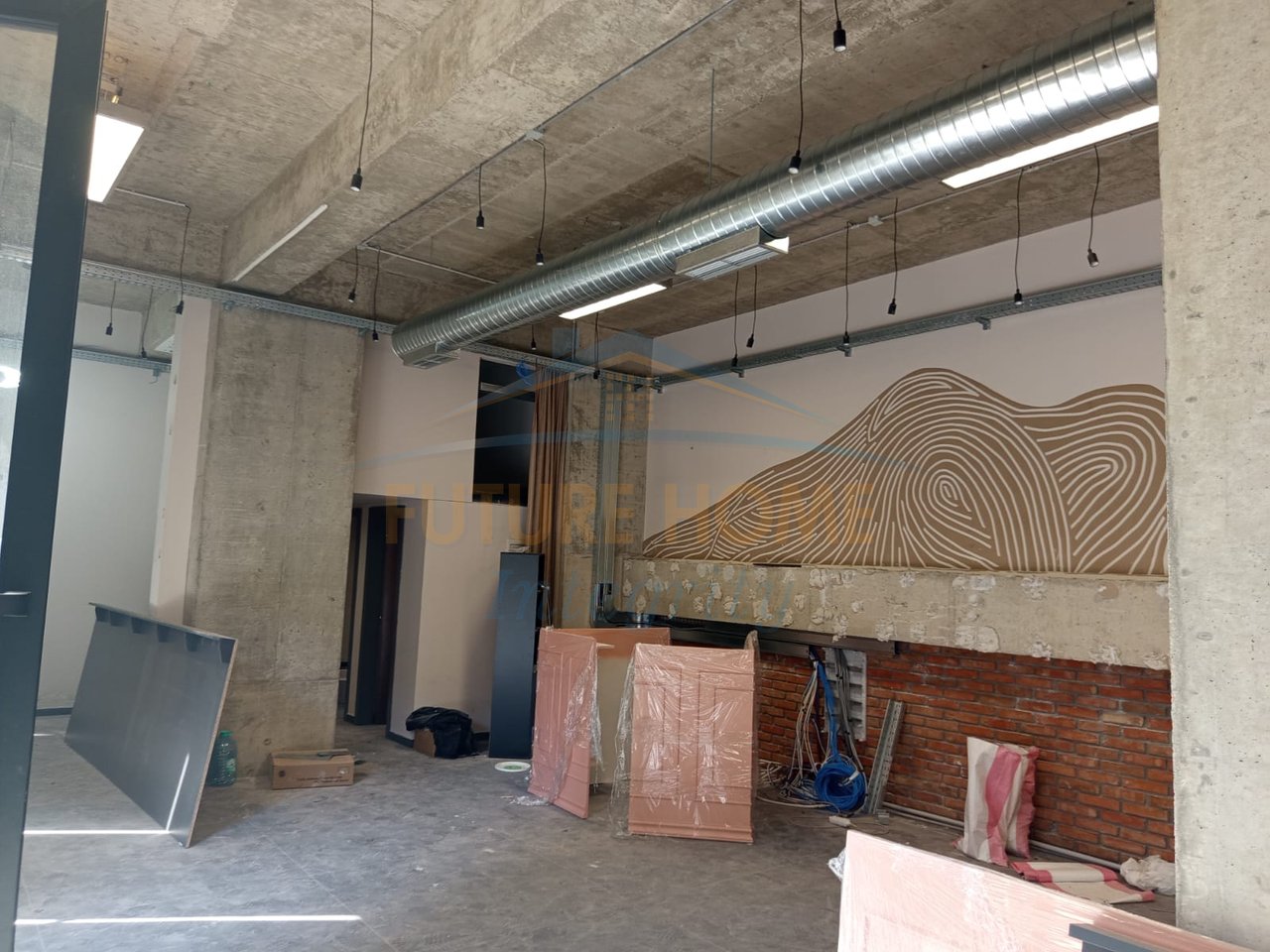 For sale, Business Premises, Kavaja Street, Tirana.