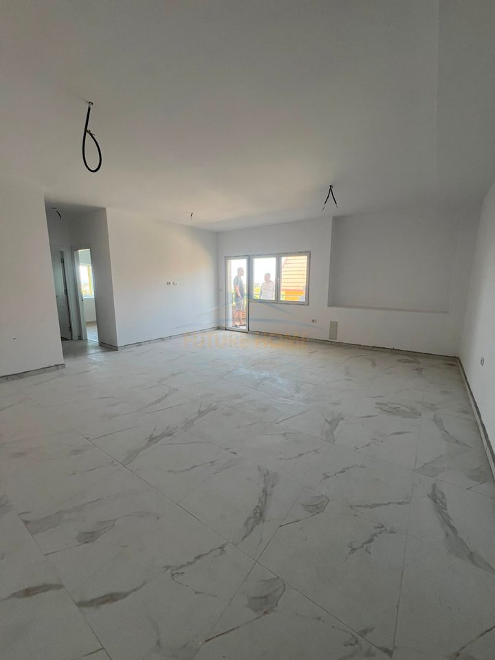 Shitet, Apartament 2+1, Rezidenca Lake Land, Farke