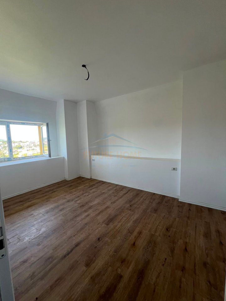 Shitet, Apartament 2+1, Rezidenca Lake Land, Farke