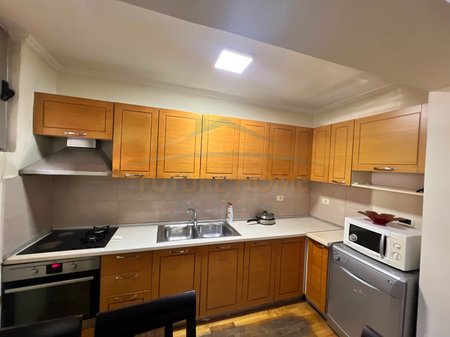 Qera, Apartament 2+1+2, Shkolla e Baletit, Tiranë.