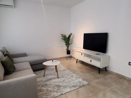 Shitet,Apartament 1+1+Post Parkimi,Kompleksi Xhura