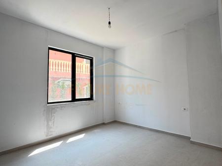 Shitet, Apartament 1+1 ,Rezidenca" Paja", Mali i Robit