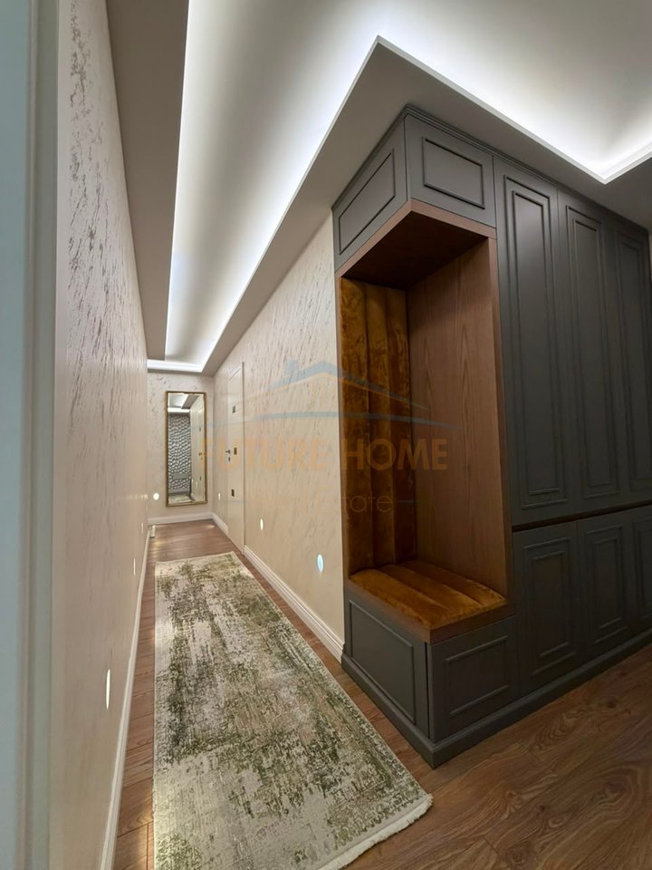 For sale, Apartment 2+1+2, Gintash Block, Laprakë