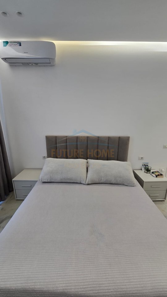 Shitet, Apartament 2+1+2 + Garazh, Sauk