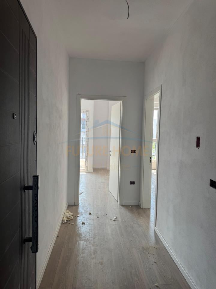 Shitet, Apartament 1+1, prane Shkolles Osman Myderizi, Tirane